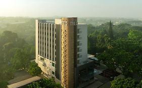 Hotel Neo Kota Baru Parahyangan